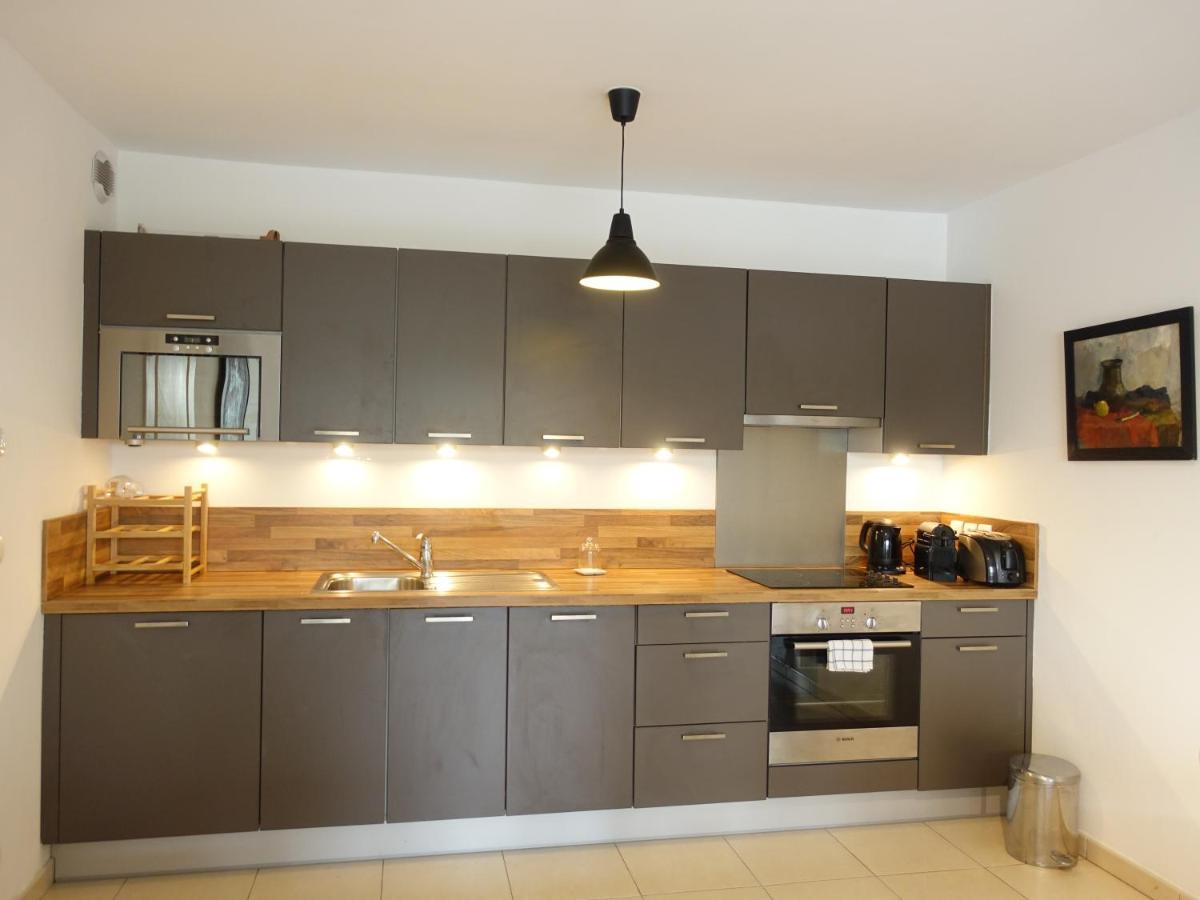 Apartment Lovely With Balcony 5min Train Station